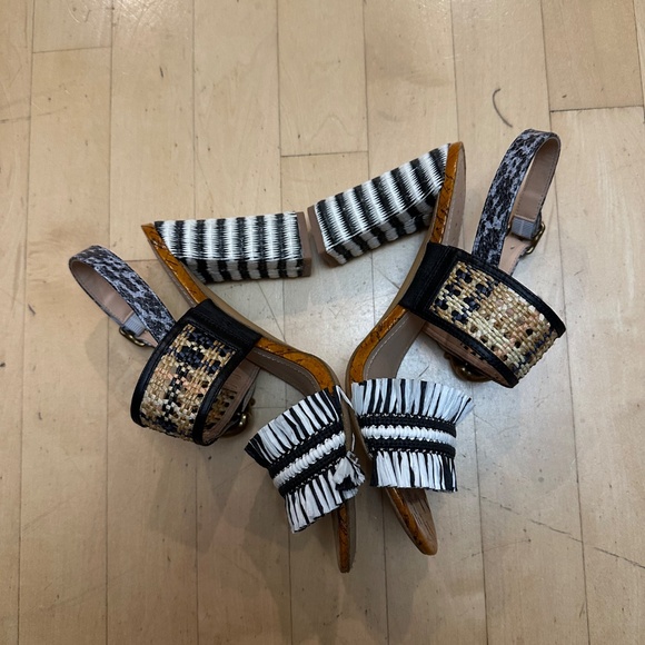 COACH "Robin" Black & White Striped Raffia Slingback Heels, 6.5, GD1199 - Picture 3 of 6